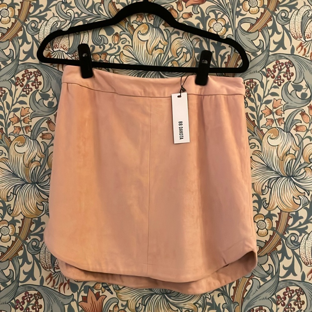 BB Dakota Annette Faux Suede Mini Skirt in Pink Lemonade